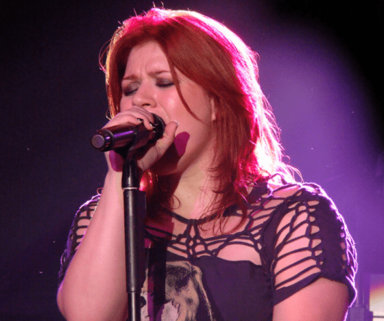 Kelly Clarkson By Vagueonthehow