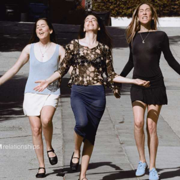 HAIM – “Relationships” Review: The Band Explore RnB [4/5]