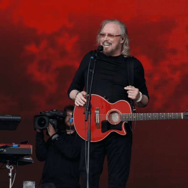 Top 10 Greatest Songwriters Of All Time